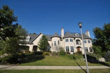 Jennifer Hudson owns a $3 million worth house.